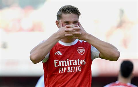 Viktor Gyokeres: Họng pháo đã thông nòng