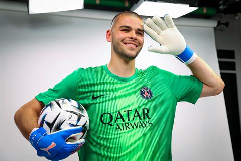 PSG toan tính gì đằng sau thương vụ Lucas Chevalier?