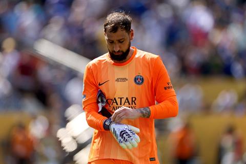 PSG gạt bỏ Donnarumma: Khi vấn đề của thủ môn không nằm ở đôi tay, mà ở đôi chân