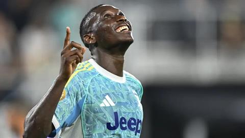 Tottenham đạt thỏa thuận mượn Randal Kolo Muani từ PSG
