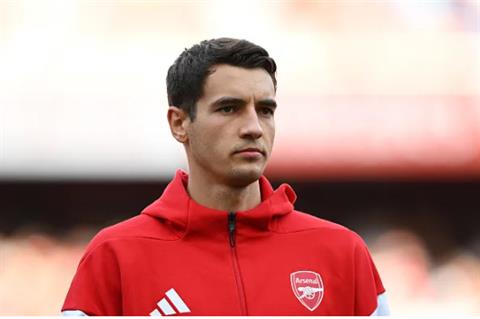 Jakub Kiwior chuẩn bị rời Arsenal