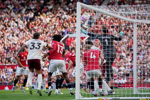 Cựu trọng tài NHA cho rằng bàn thắng của Arsenal nên bị từ chối