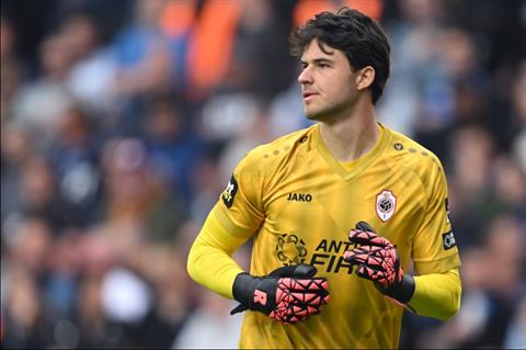 MU đạt được thỏa thuận cá nhân với thủ thành của Royal Antwerp
