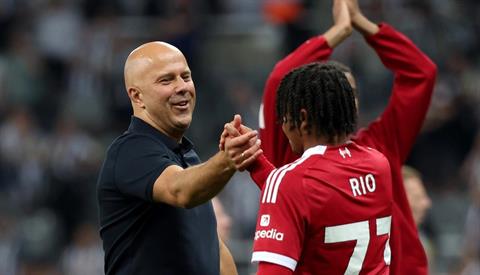 Arne Slot đã quen với những trận đấu như với Newcastle