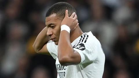 Petit bảo vệ Mbappe: “Người ta quá dễ dàng đổ hết lỗi cho cậu ấy”