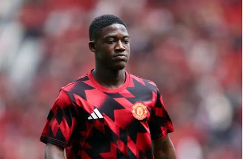 MU giảm giá bán Kobbie Mainoo