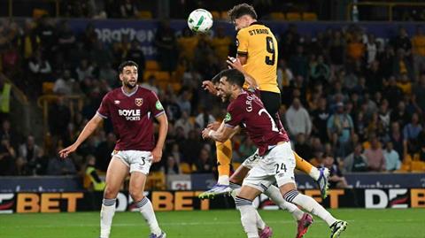 Newcastle nhận cú hích khi theo đuổi tiền đạo Wolves