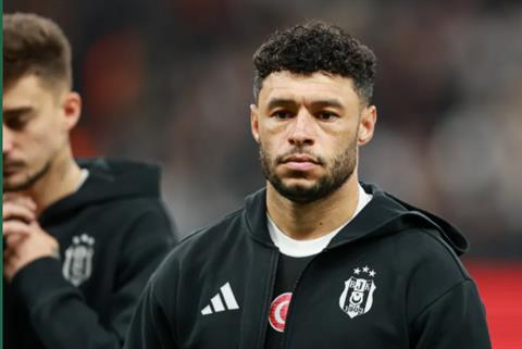 Besiktas chi 2 triệu euro hủy hợp đồng với Chamberlain