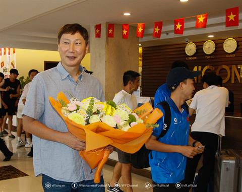 Thầy trò Kim Sang Sik có mặt tại Việt Trì, sẵn sàng giành vé giải châu Á