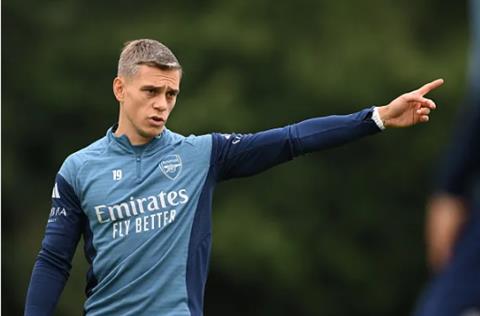 Besiktas chi 19 triệu bảng mua Leandro Trossard
