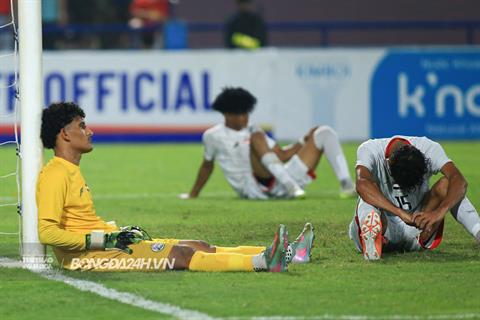 Cầu thủ U23 Yemen khóc nức nở sau trận thua U23 Việt Nam