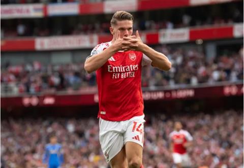 Gael Clichy đưa ra nhận định về Viktor Gyokeres