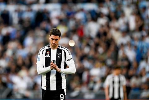 Dusan Vlahovic: Vật cùng tắc biến, vật cực tắc phản