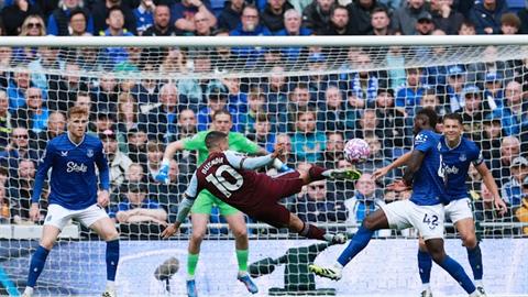 Aston Villa lập kỷ lục tệ hại tại Premier League