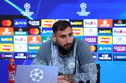 Donnarumma không muốn nhắc nhiều về lí do rời PSG