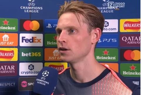 Frenkie de Jong gửi thông điệp tới NHM Newcastle 