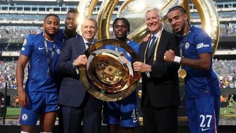 Carragher công kích Chelsea: “Chi 2 tỉ bảng mà chỉ đổi lấy cúp nhỏ