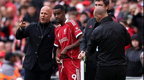 Arne Slot có sử dụng Alexander Isak trước Southampton?