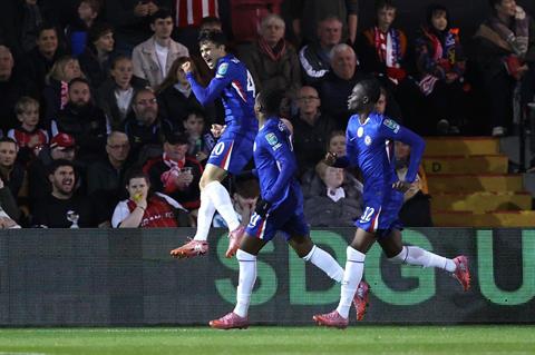 Chelsea là khắc tinh của các đội bóng hạng dưới tại cúp Liên đoàn Anh