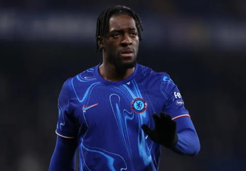 Chelsea khủng hoảng hàng thủ, cơ hội có đến với Axel Disasi?