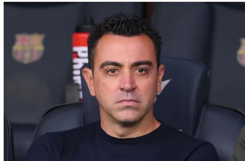 Xavi muốn thay thế Amorim, MU phản ứng thế nào?