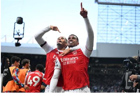 Noni Madueke phản ứng thế nào khi Arsenal hạ Newcastle?