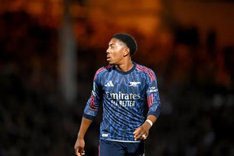 Rio Ferdinand bị sốc khi Mikel Arteta loại bỏ Myles Lewis-Skelly