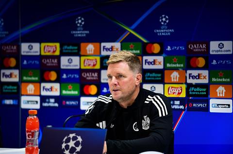 Eddie Howe bảo vệ Nick Woltemade trước chỉ trích từ Bayern Munich