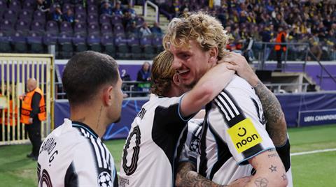 Nick Woltemade đi vào lịch sử Newcastle