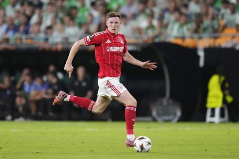 Man United bị Nottingham Forest hét giá vụ Elliot Anderson