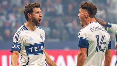 Thomas Muller giành danh hiệu đầu tiên cùng Vancouver Whitecaps