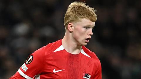 Crystal Palace tranh thần đồng Hà Lan với MU và Real Madrid