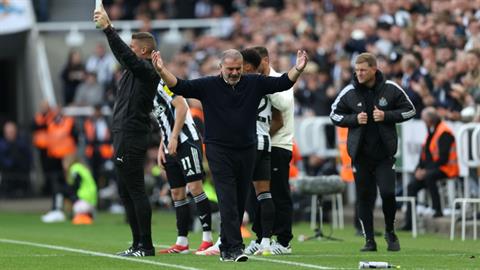 Nottingham Forest lại thua, Ange Postecoglou gặp áp lực lớn