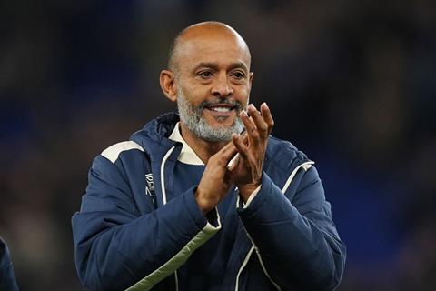 West Ham ủng hộ Nuno bất chấp khởi đầu không như ý