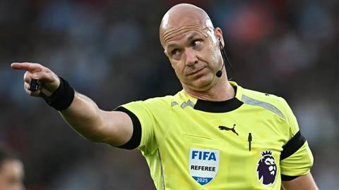 Anthony Taylor chính thức treo còi sau trận Bồ Đào Nha đấu Tây Ban Nha