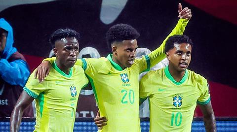 Estevao Willian: Vũ điệu tuổi 18