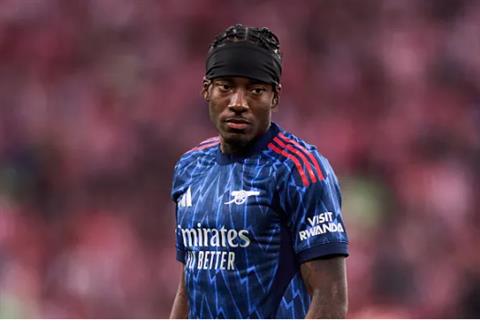 Chelsea bị chỉ trích vì để Noni Madueke tới Arsenal