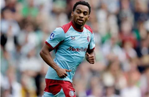 Arsenal được khuyên nên chiêu mộ người anh em sinh đôi của Jurrien Timber