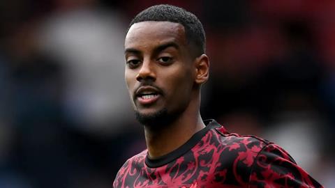 Liverpool có thể sớm mất Alexander Isak vào tay Barca
