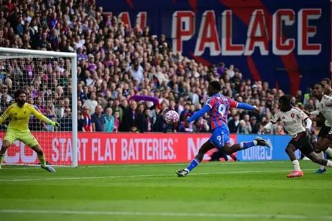 Premier League 2025/26: Mùa bóng của những bàn thắng muộn!