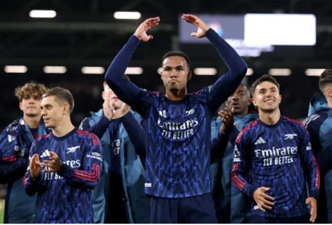 HLV Fulham ngả mũ trước Gabriel Magalhaes