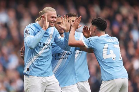 Pep Guardiola khen ngợi Phil Foden sau trận thắng Everton