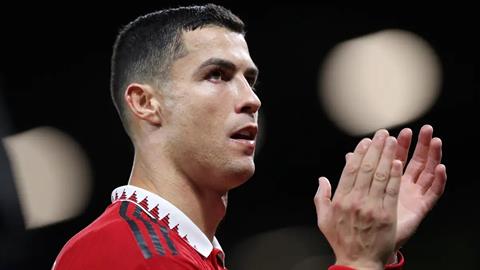 Cristiano Ronaldo xứng đáng có một lời chia tay đàng hoàng với MU