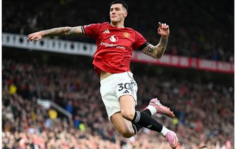 Benjamin Sesko giải thích lý từ chối Arsenal và Newcastle để gia nhập MU