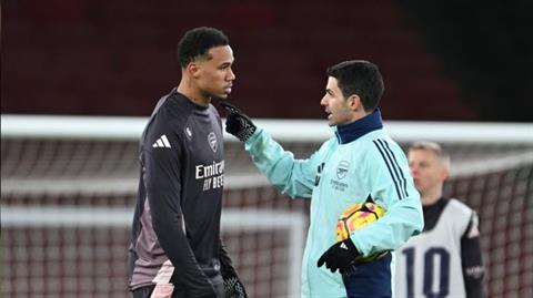 Mikel Arteta đưa Gabriel Magalhaes lên mây