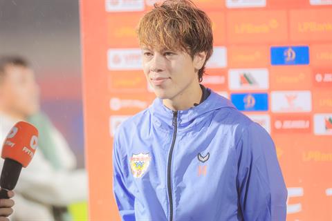 Lê Viktor hạnh phúc với pha ghi bàn vào lưới Hà Nội FC