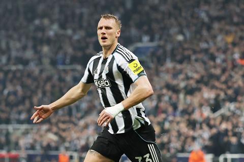 Newcastle 1-0 Bilbao: Đêm của những gã khổng lồ biết bay