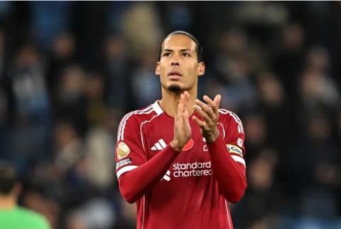 Virgil van Dijk gửi thông điệp tới Arsenal và Man City