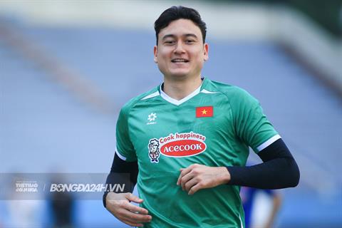 Đặng Văn Lâm gặp vấn đề ngay buổi tập đầu tiên của ĐT Việt Nam
