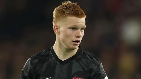 Newcastle quyết đấu Real Madrid vì thần đồng Hà Lan